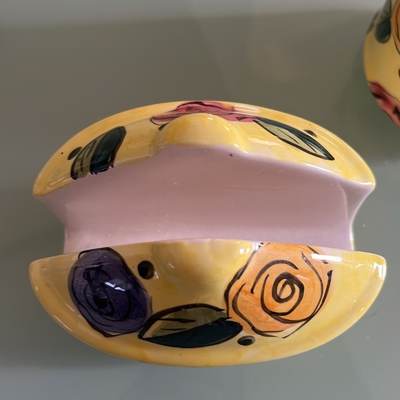 Abstract Yellow Flower design napkin holder and sugar dispenser set - Picture 5 of 5